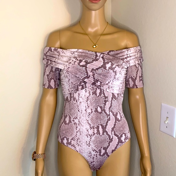 Fashion Nova Tops - Bodysuit